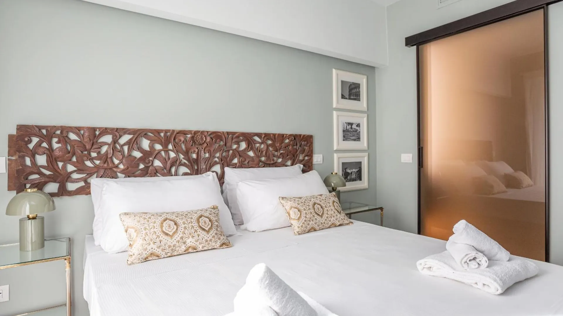 Апартаменты Chic Spanish Steps Retreat Рим