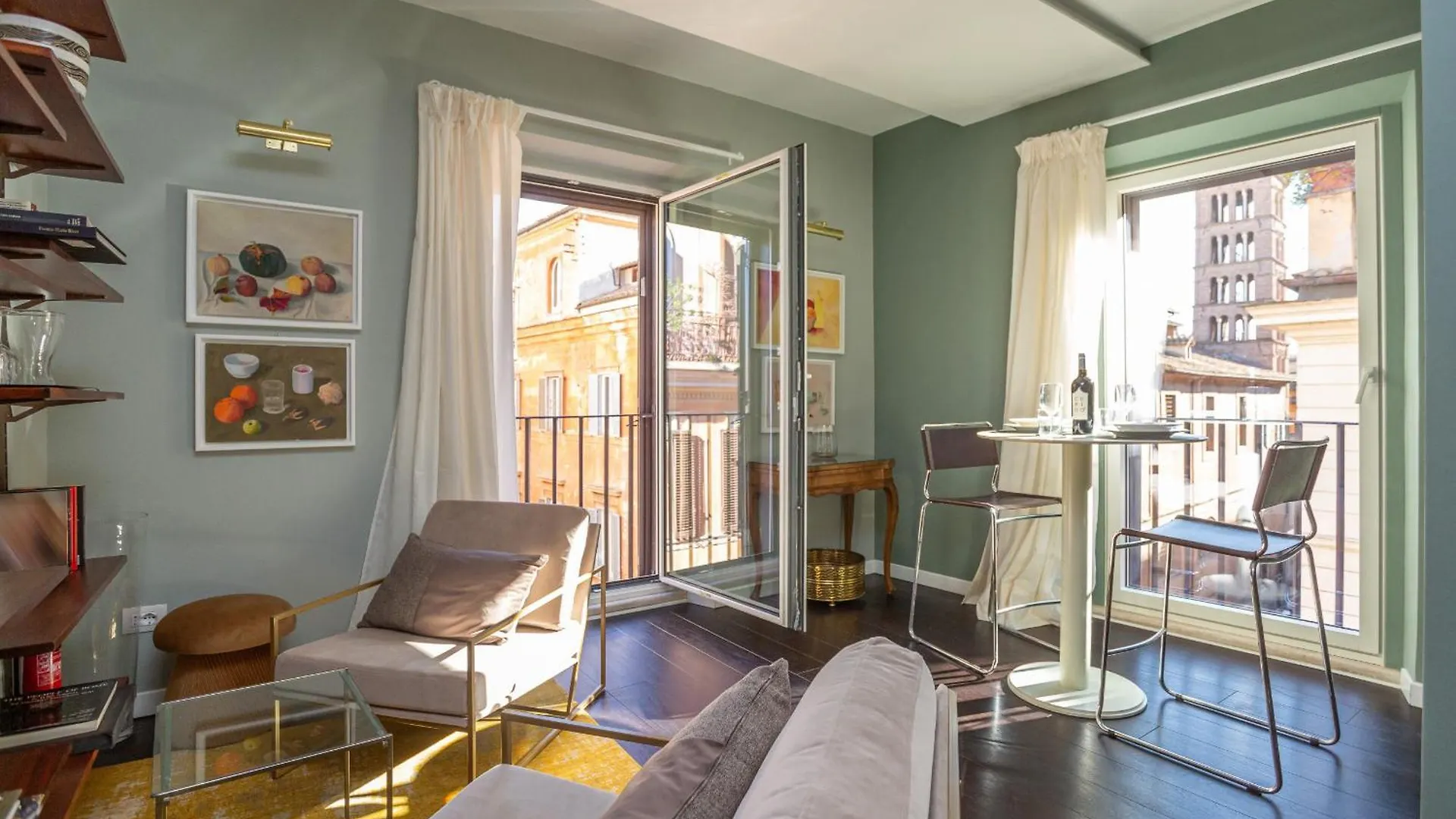 Апартаменты Chic Spanish Steps Retreat Рим Италия