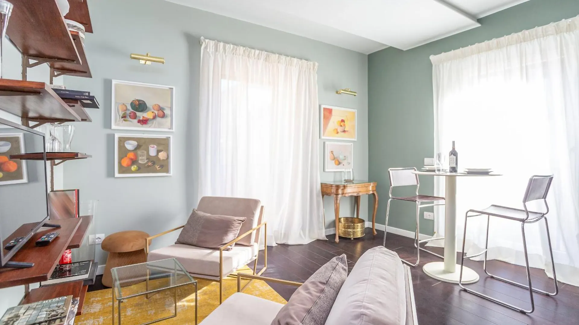 Chic Spanish Steps Retreat Rome Appartement