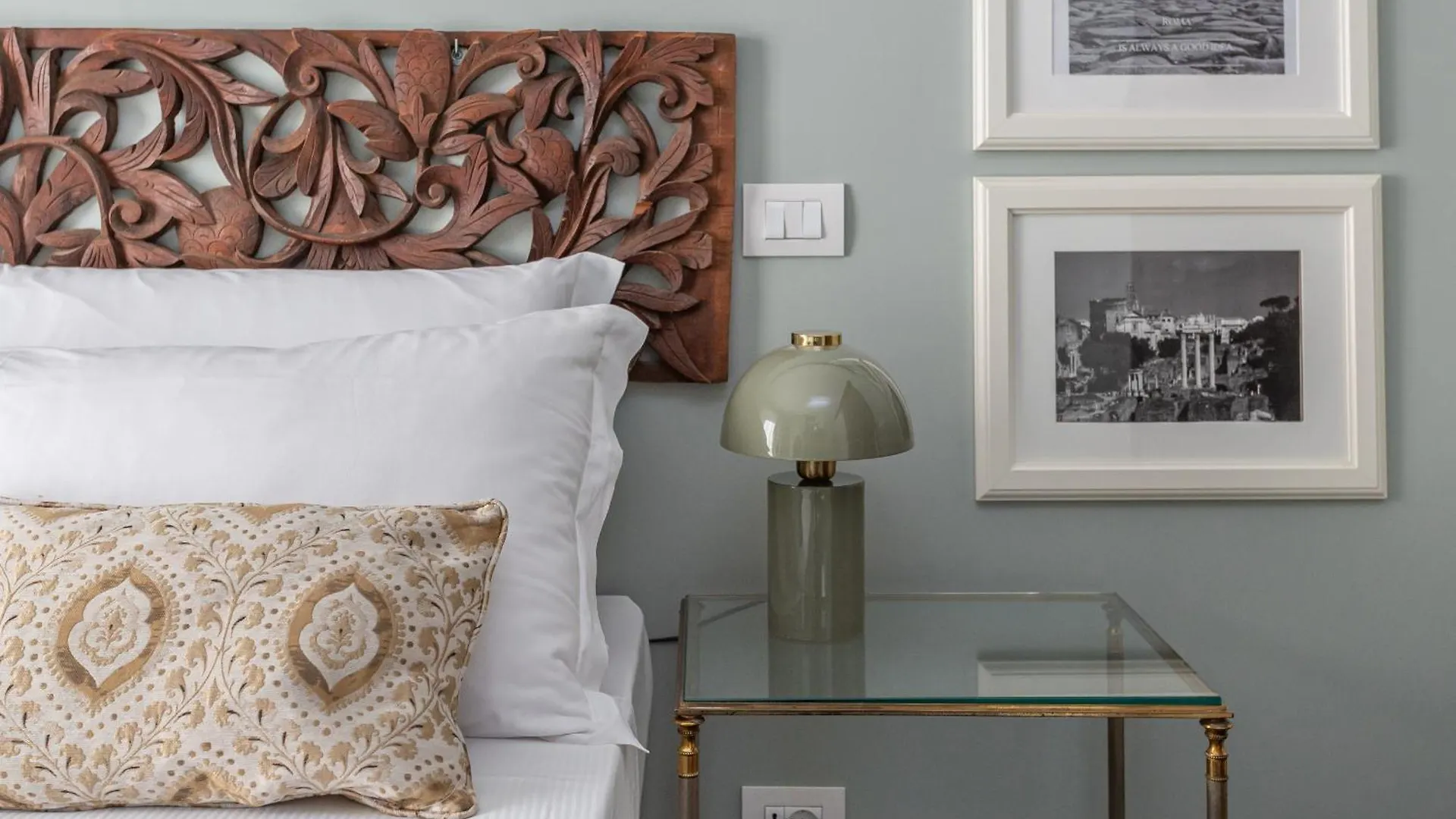 Chic Spanish Steps Retreat Rome